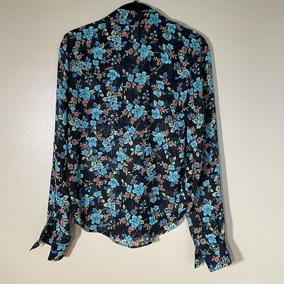 Floral Button-Up Blouse - Picture 2 of 3